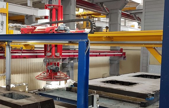 VArio_SMOOTH_Flügelglätter_vor_der_Aufbereitung_der_Oberflächen_von_Betonelementen_bei_Binokor