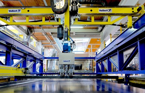 SMART_SET_Schalungsroboter_positioniert_CAD_CAM_gesteuert_Abschalprofile_bei_Oschatz
