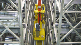 Intralogistiksysteme_Aluminiumwalzwerk_Hochregallager_Regalbediengerät